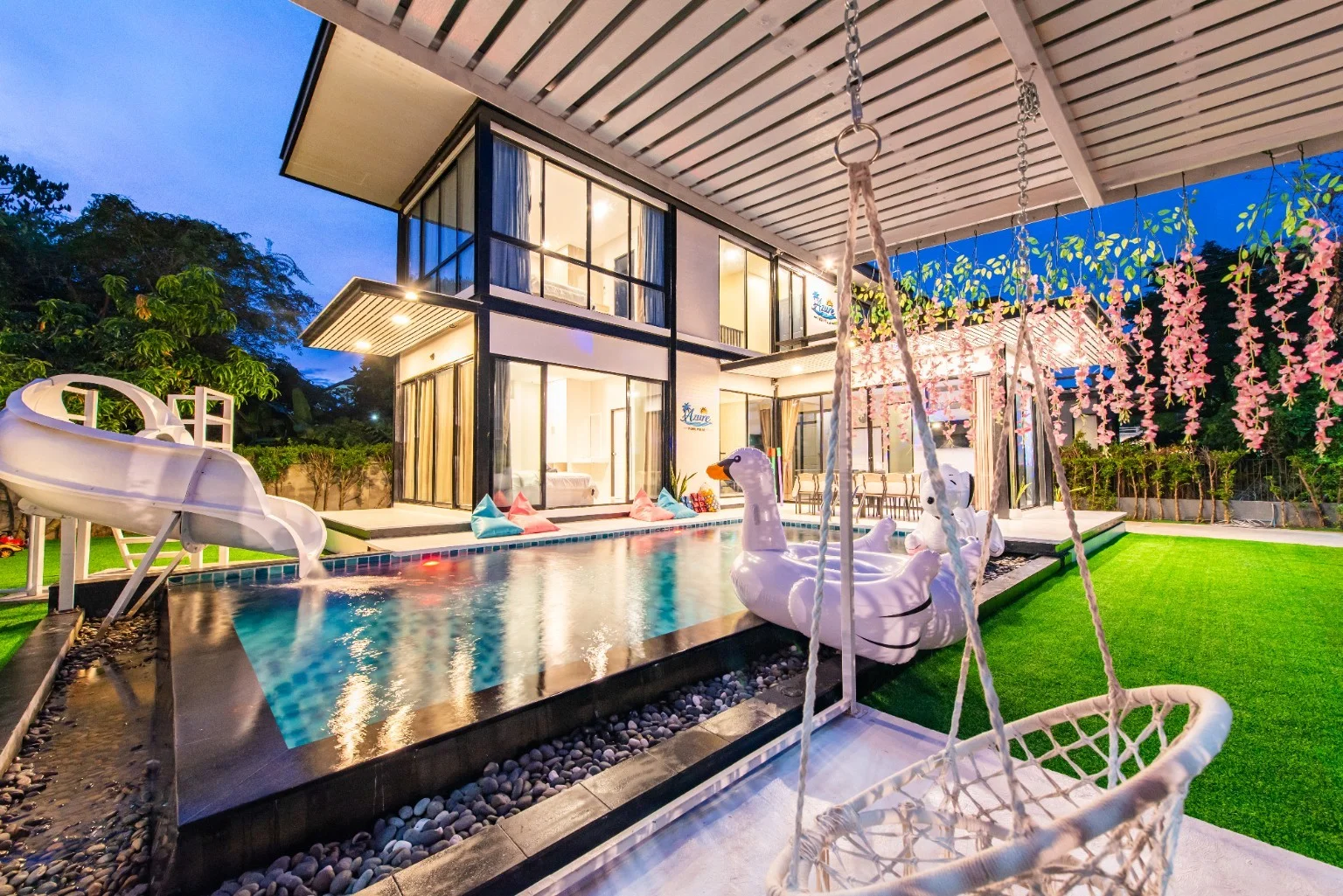 Azure Pool Villa Pattaya พูลวิลล่าชลบุรี รูปที่ 2