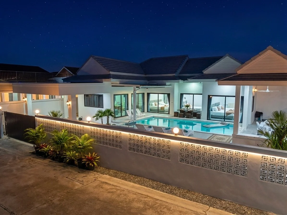 พูลวิลล่า Best  Poolvilla ประจวบคีรีขันธ์ พักได้ 12 คน