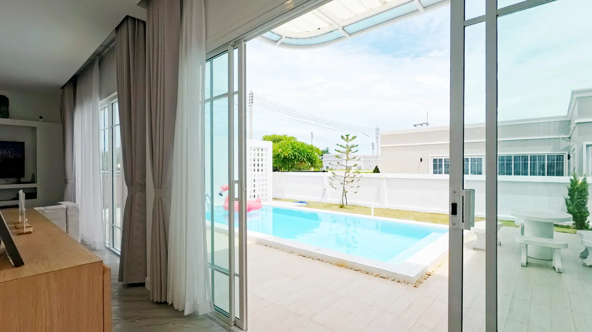 Ellie Riviera Pool Villa พูลวิลล่าชะอำ รูปที่ 3