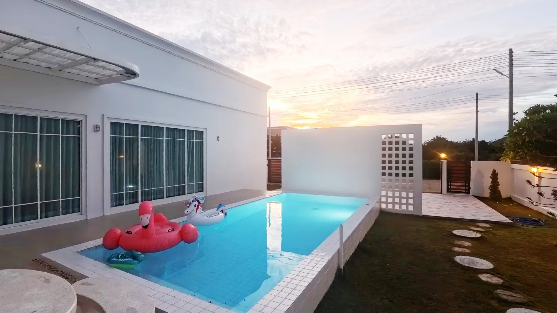 Ellie Riviera Pool Villa พูลวิลล่าชะอำ รูปที่ 2