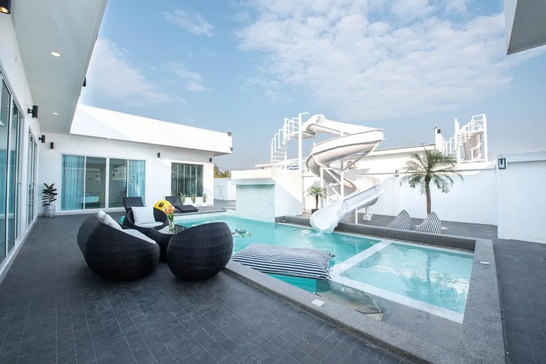 The Century Villa พัทยา สูงสุด 25 คน