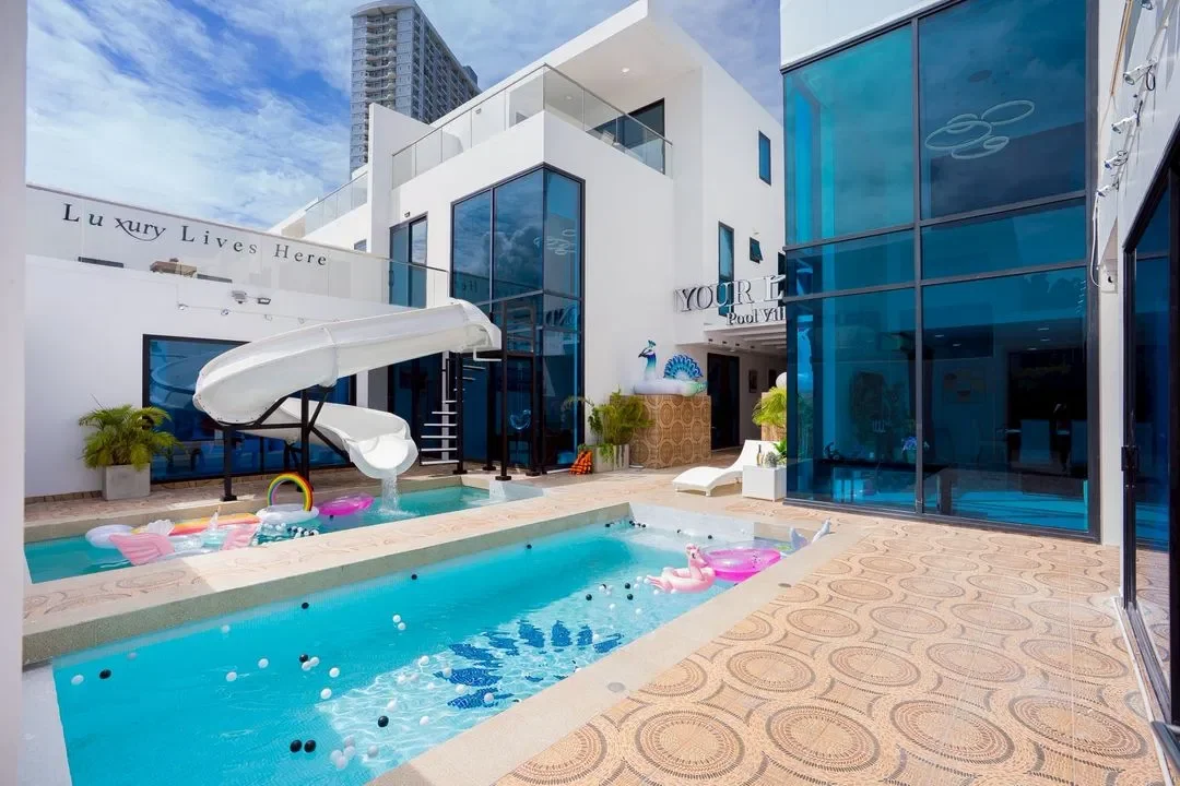 Your Land pool villa พัทยา สูงสุด 40 คน