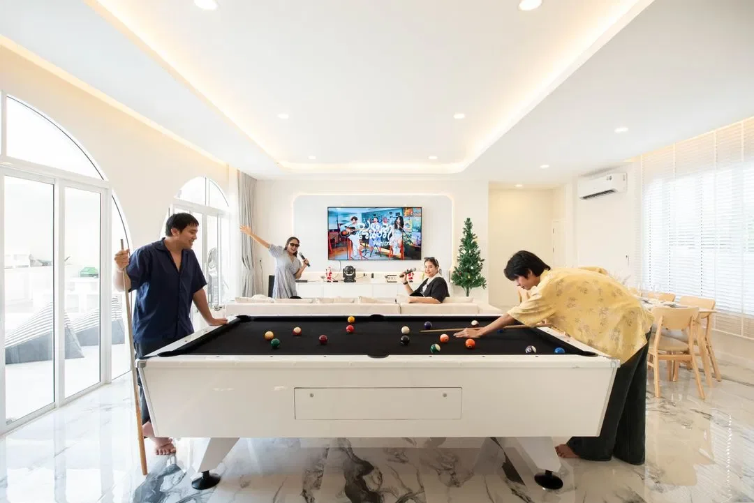 White Romance รูปที่ 2