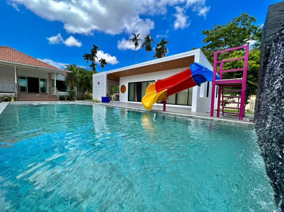 The pixel pool villa pattaya Pattaya Up to 23 guests