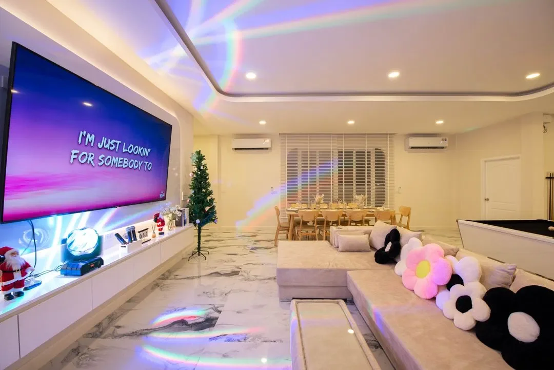 White Romance รูปที่ 4