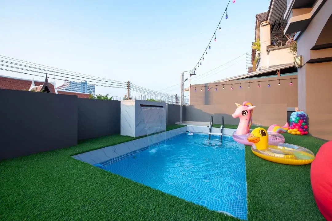 PATTAYA BEACH POOL VILLA พัทยา สูงสุด 40 คน