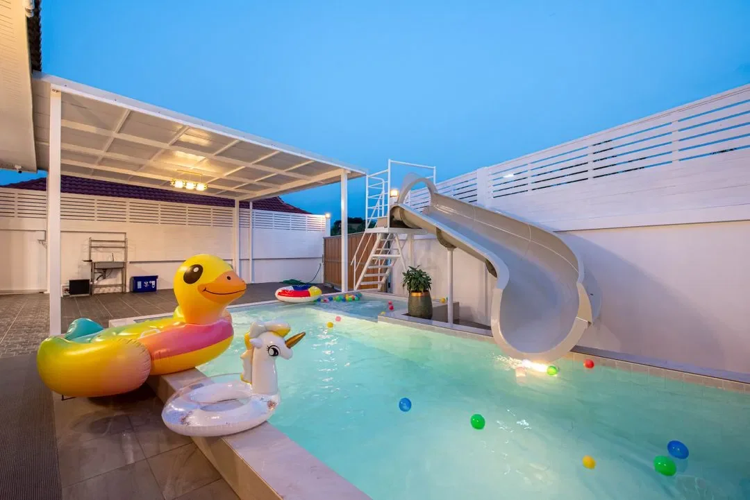 แอปเปิ้ลคลับ พูลวิลล่า ระยอง ระยอง สูงสุด 12 คน