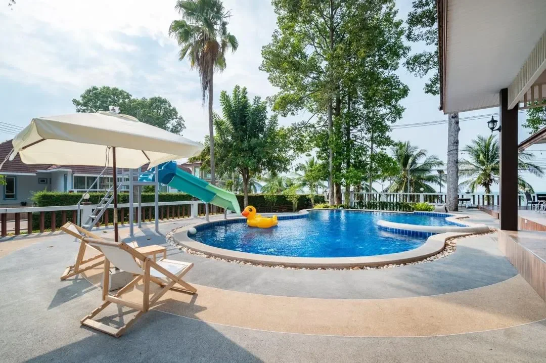 RimLay Beachfront Pool Villa รูปที่ 18