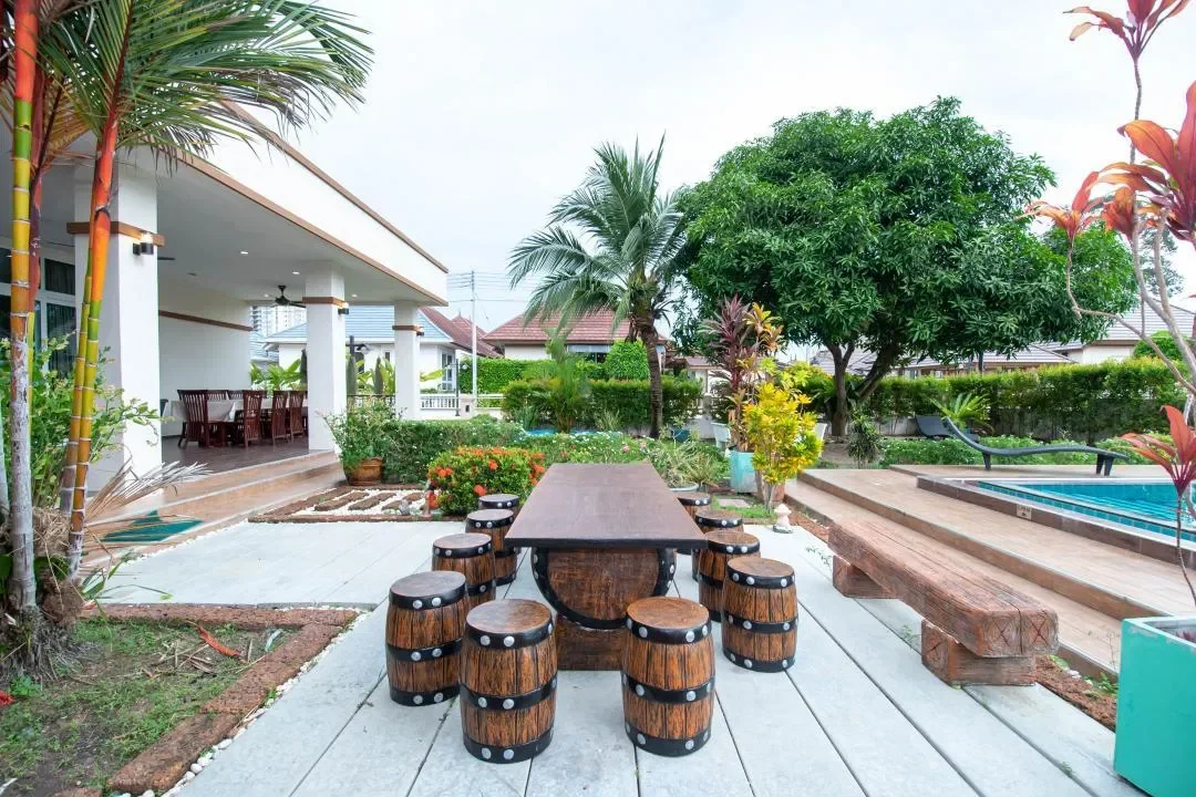 Kiang Talay Pool Villa สัตหีบ สูงสุด 28 คน