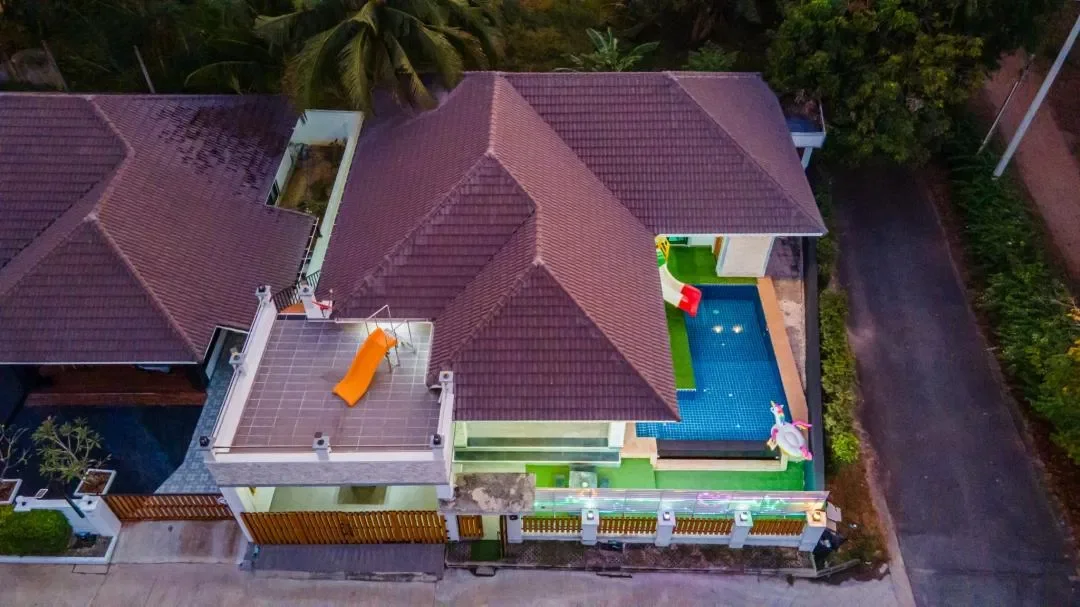 Airport pool villa สัตหีบ สูงสุด 13 คน