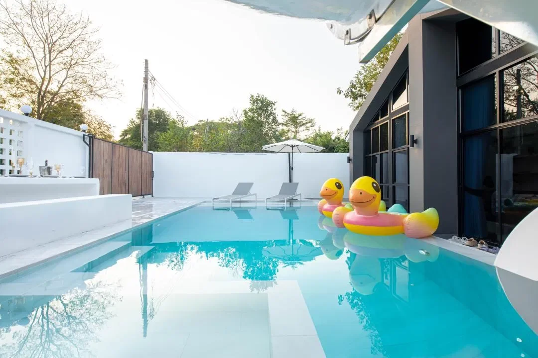 In2 Pool Villa สัตหีบ สูงสุด 20 คน