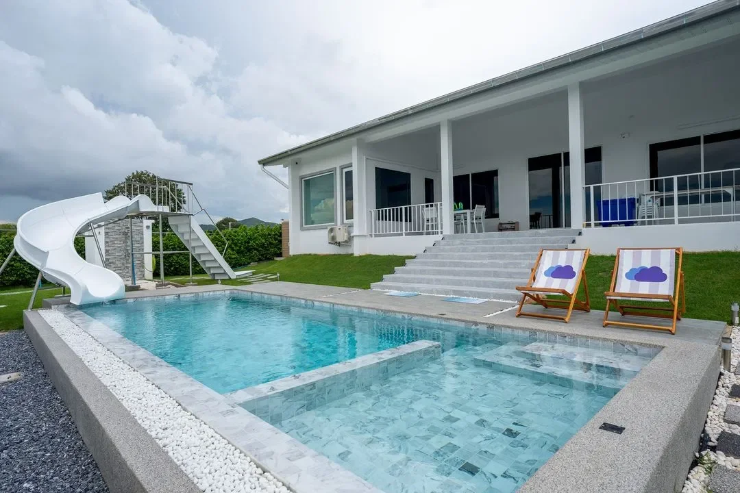 Konmek Poolvilla (ก้อนเมฆ พูลวิลล่า) สัตหีบ สูงสุด 18 คน