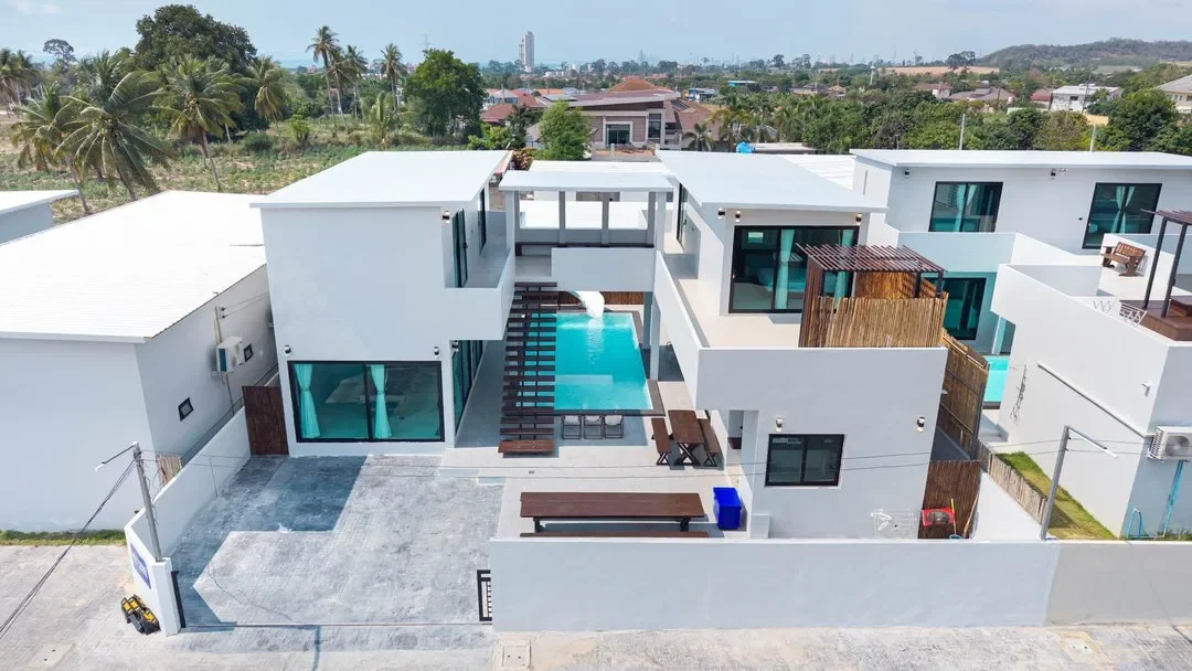 Heaven Hill Pool villa สัตหีบ สูงสุด 30 คน