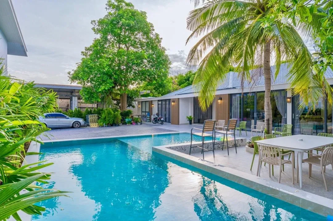 Thai Erawan V8 Pool Villa Pattaya Up to 26 guests