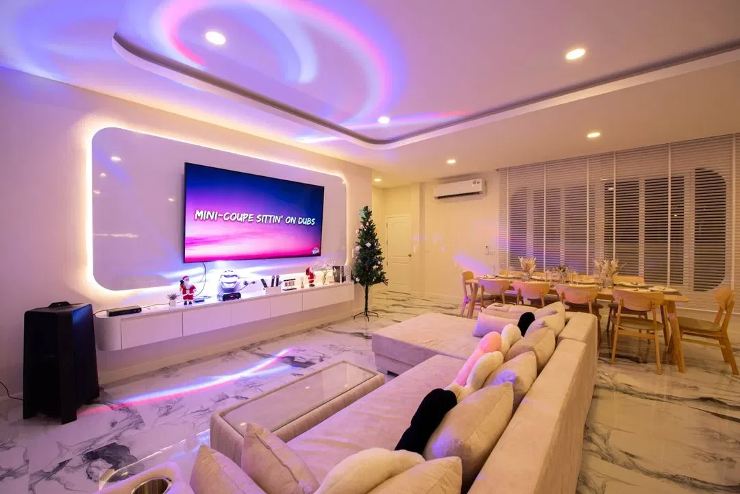 White Romance รูปที่ 3