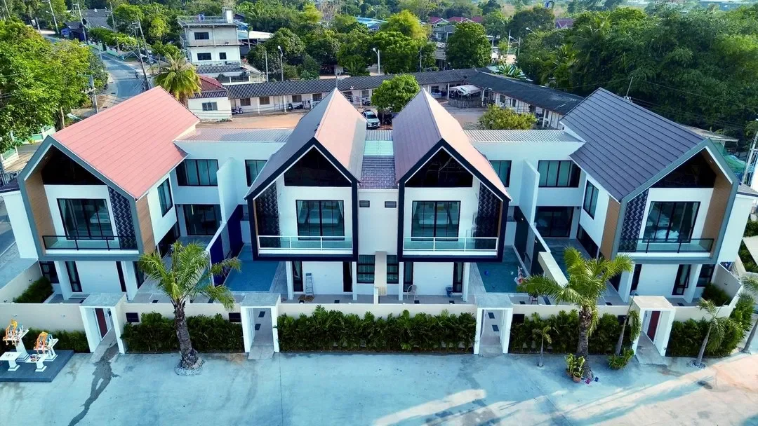 Villa Pool Lay Z1 พัทยา สูงสุด 14 คน