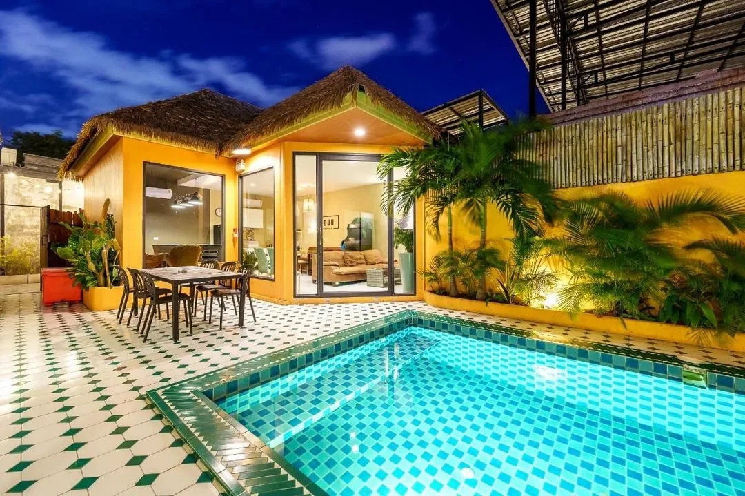 4 BEDROOM TIKI LOUNG Pattaya Up to 14 guests