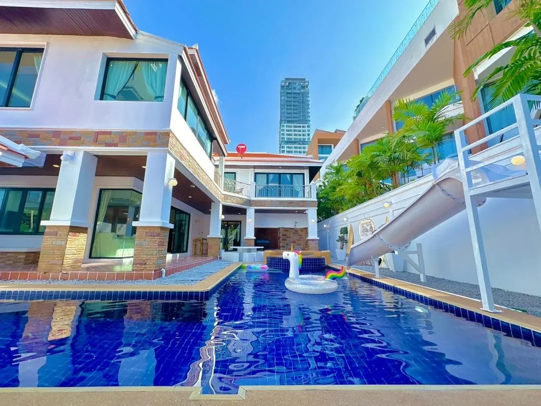 Lunlana Sea View Pool Villa Pattaya พัทยา สูงสุด 22 คน