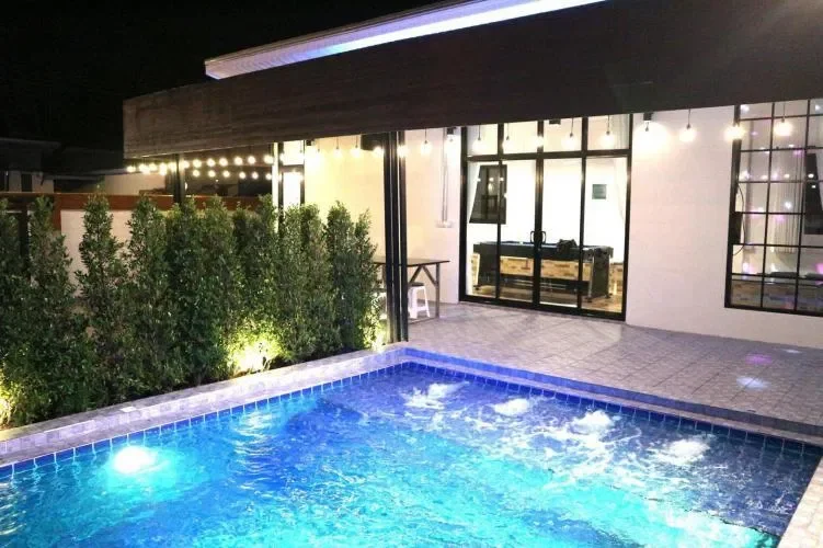 The Seasonal Poolvilla บ้านรักแรกพบ (5นอน 5น้ำ) Pattaya Up to 25 guests