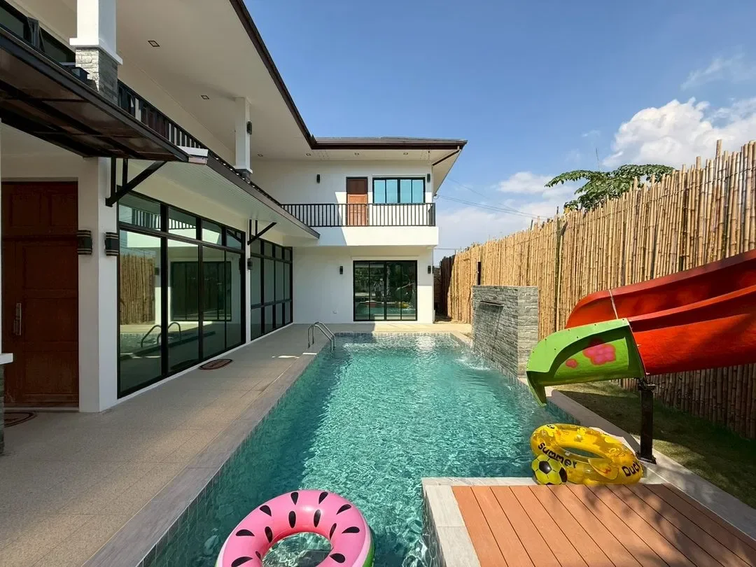 J Pool บางเสร่ สัตหีบ สูงสุด 20 คน