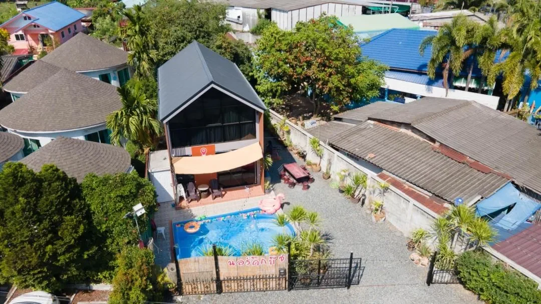 Nordich Haus Pool Villa บางเสร่ สัตหีบ สูงสุด 13 คน