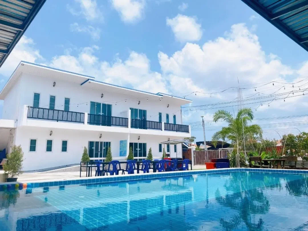 Boonpoolsri Poolvilla สัตหีบ สูงสุด 12 คน