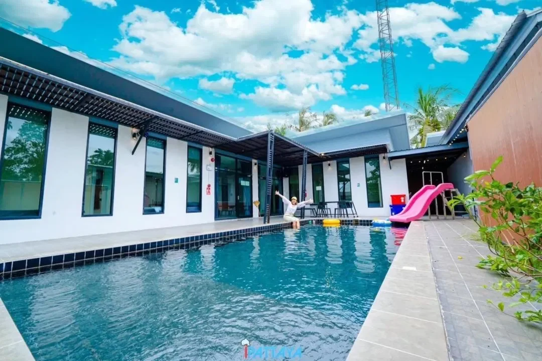 The Seasonal Poolvilla บ้านชมพูพันธุ์ทิพย์ (4นอน 3น้ำ) Pattaya Up to 17 guests