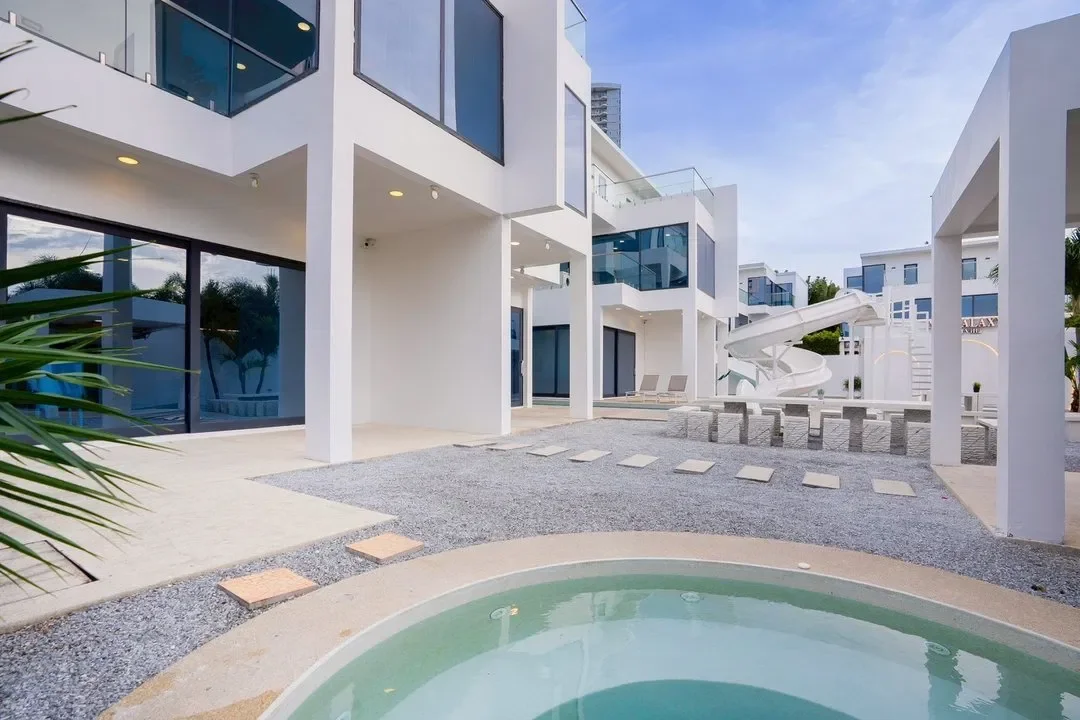 MY GALAXY Pool Villa พัทยา สูงสุด 45 คน