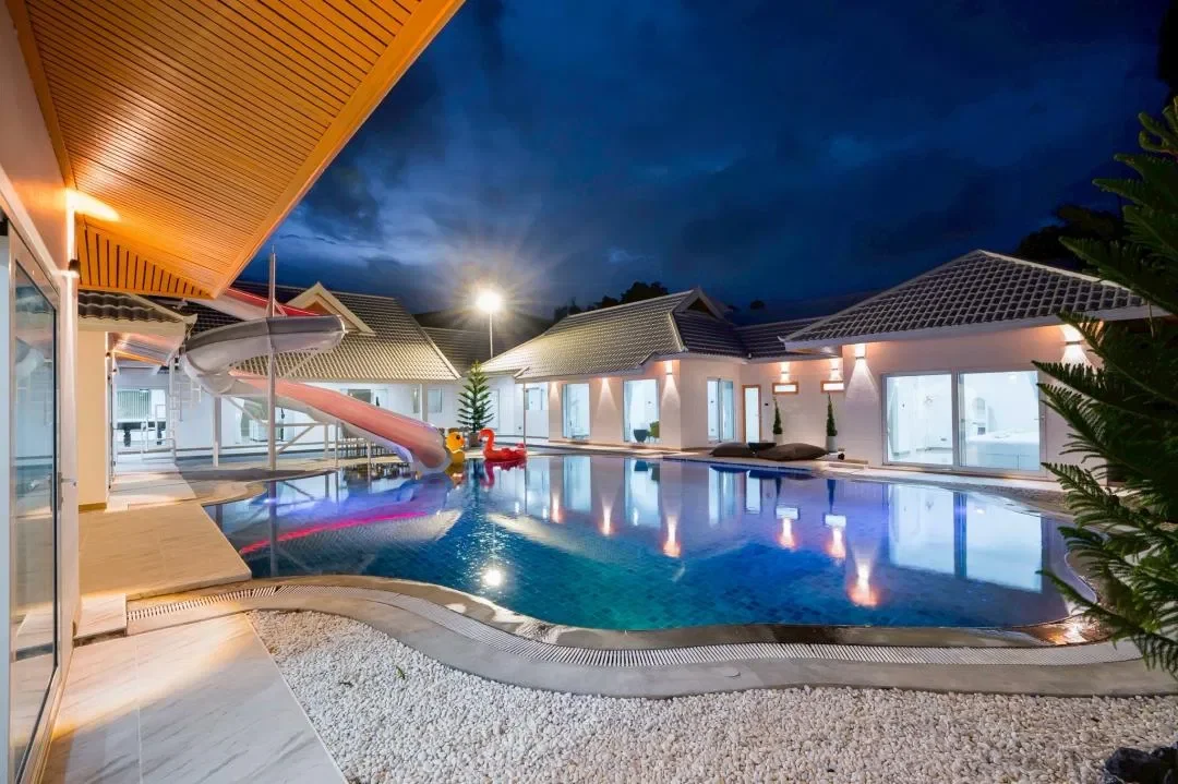 Labaris poolvilla พัทยา สูงสุด 30 คน