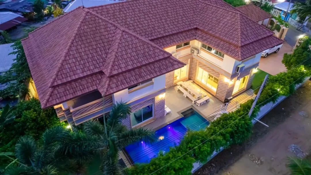 สไปร์ทพูล Pattaya Up to 25 guests