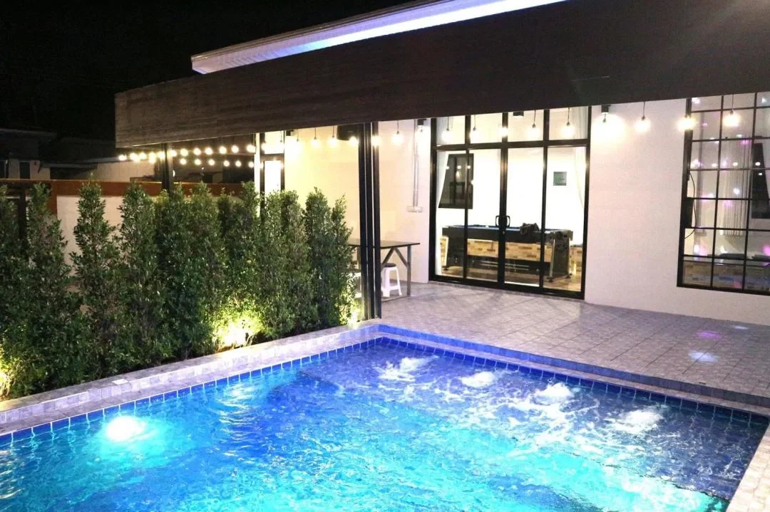 The Seasonal Poolvilla บ้านพวงคราม (5นอน 5น้ำ) Pattaya Up to 25 guests