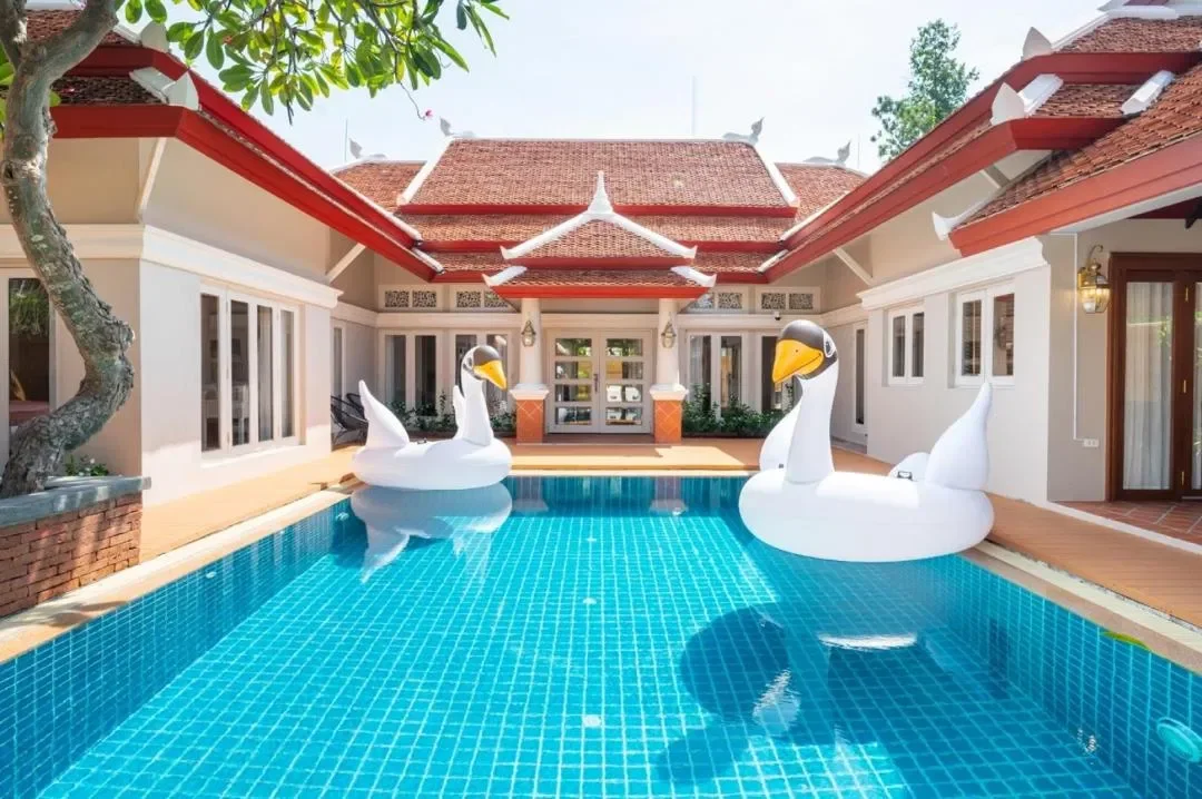 NAKA Villa at Pratumnak Pattaya Up to 12 guests