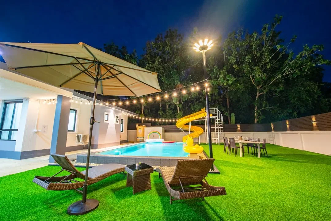 Merci Pool Villa สัตหีบ สูงสุด 16 คน