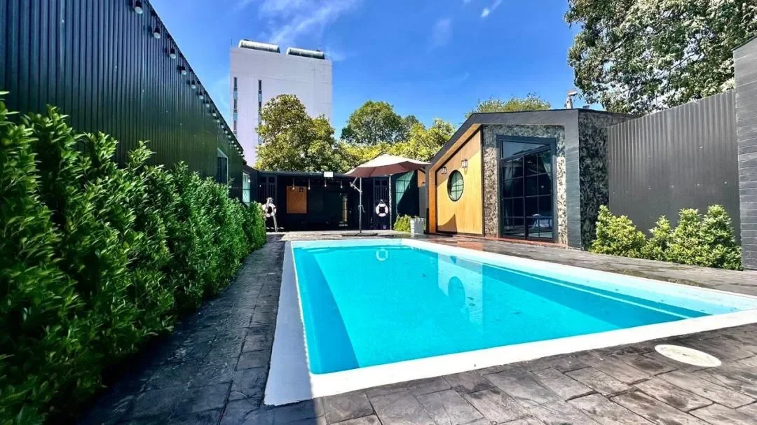 Groove Poolvilla (บางแสน) บางแสน สูงสุด 15 คน