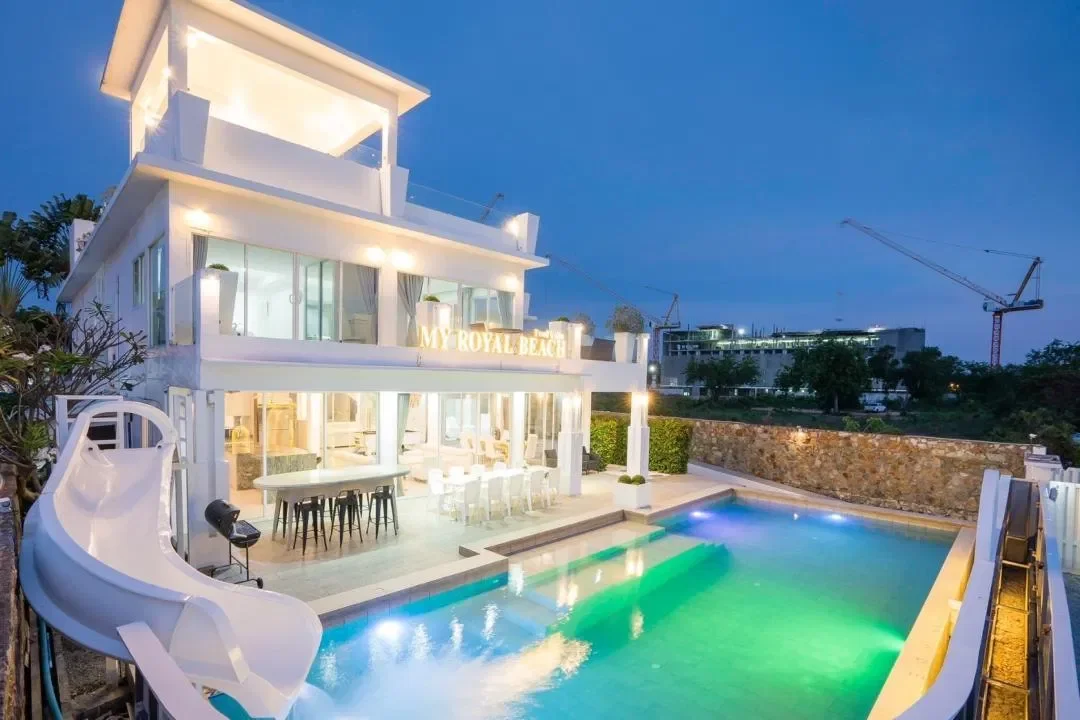 MY ROYAL BEACH Pool Villa พัทยา สูงสุด 40 คน