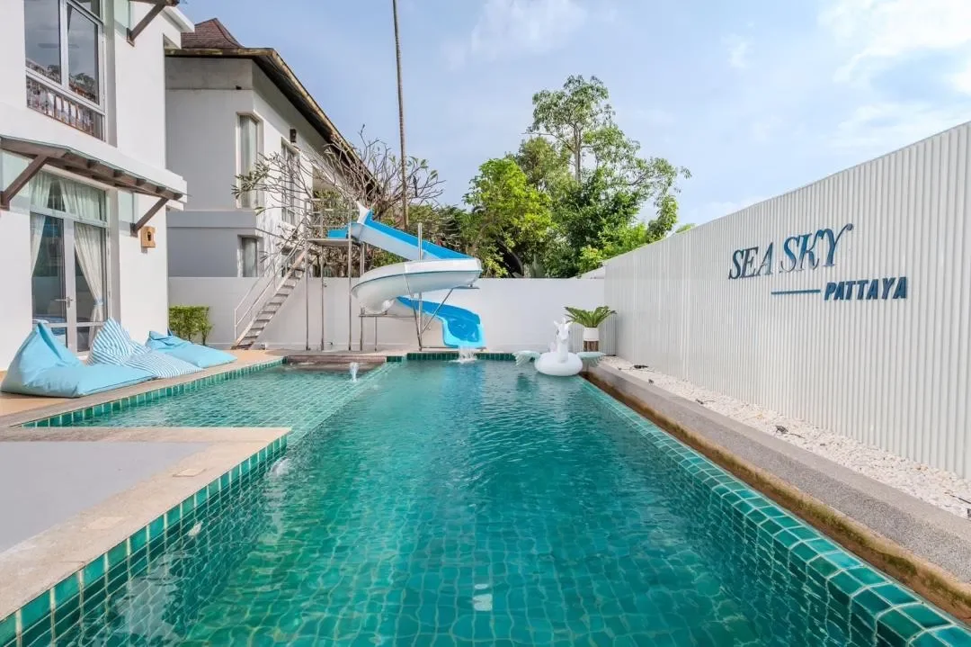 Sea Sky Pool villa พัทยา สูงสุด 18 คน