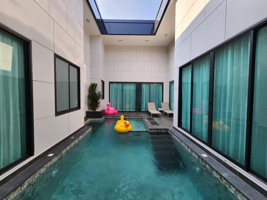 PNT LUXURY VILLA พัทยา สูงสุด 11 คน