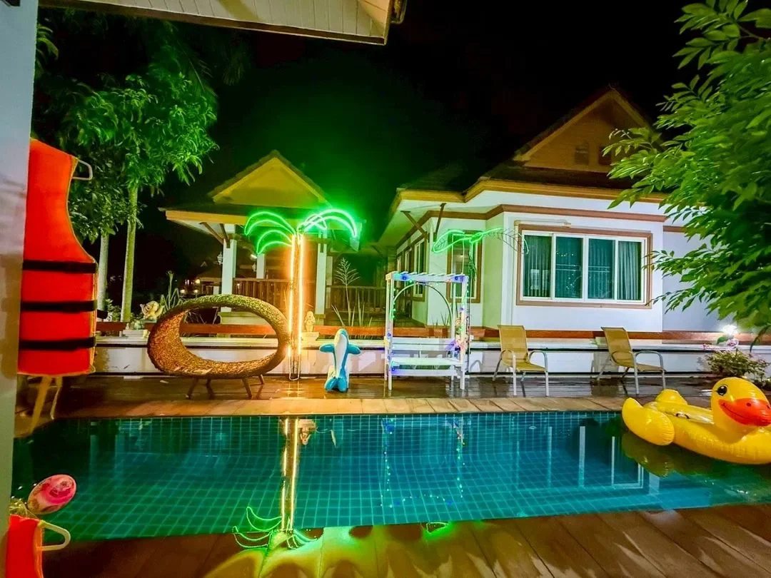 Horizon Pool Villa Bangsaray สัตหีบ สูงสุด 15 คน