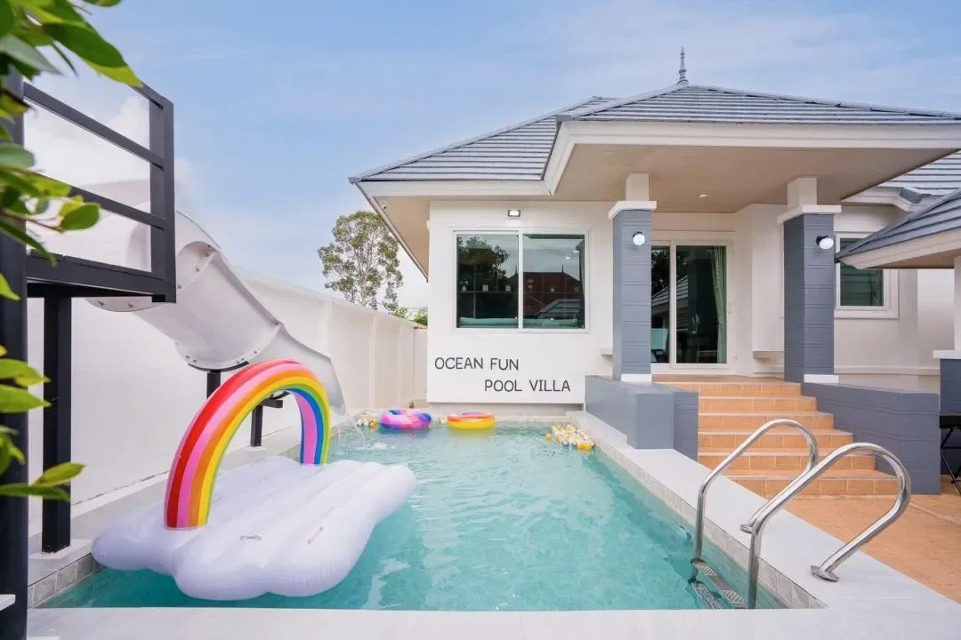 Ocean Fun Pool Villa สัตหีบ สูงสุด 12 คน