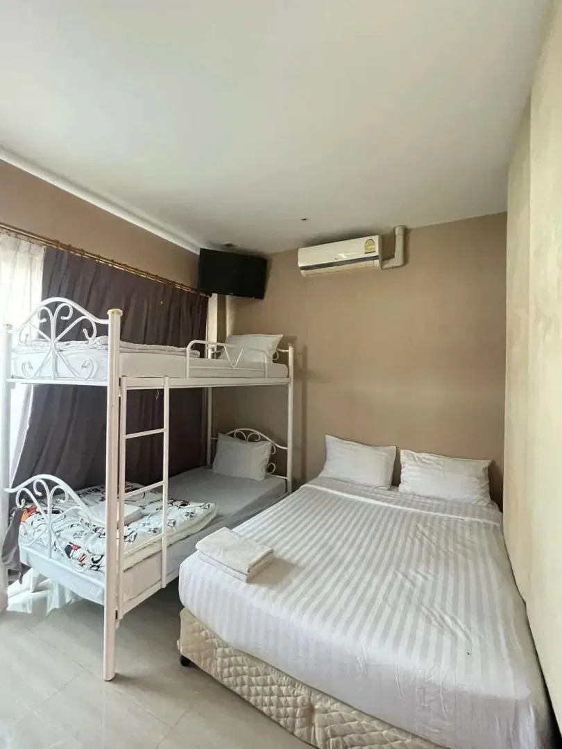 Home Hug Pool Villa Pattaya (B20) รูปที่ 2
