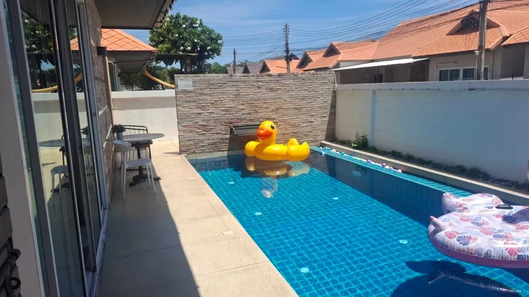 M2 pool villa Jomtien พัทยา สูงสุด 15 คน