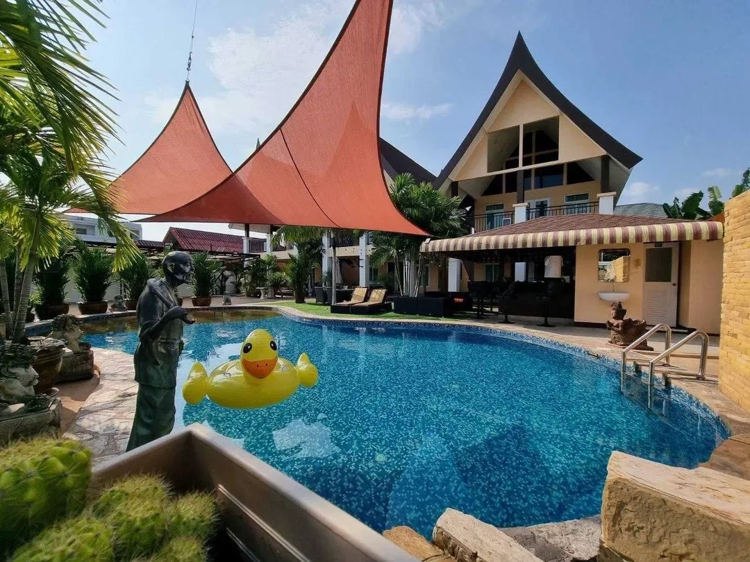 The Paradise PoolVilla Pattaya Up to 24 guests