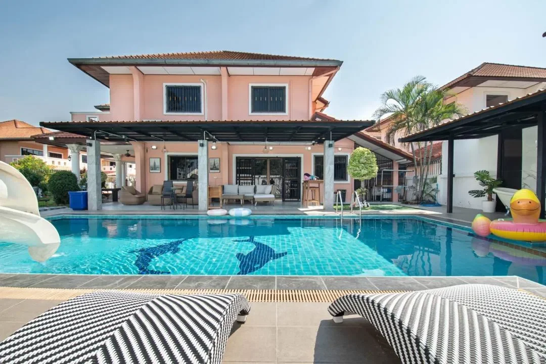D Smile Pool รูปที่ 2