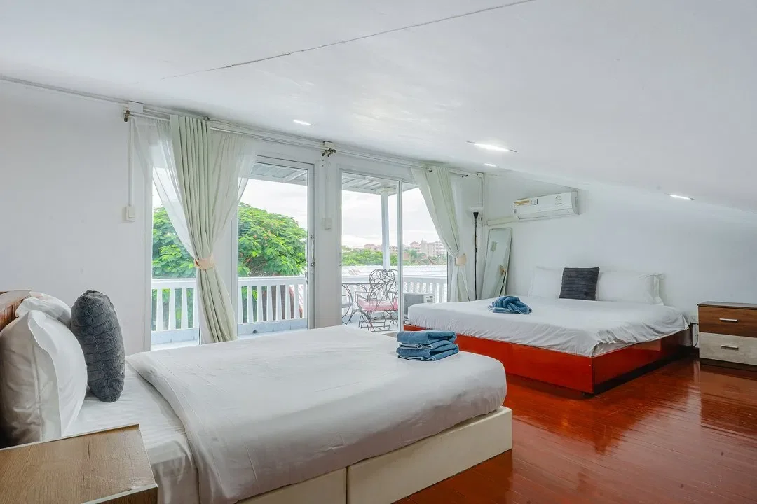 White Beach รูปที่ 27